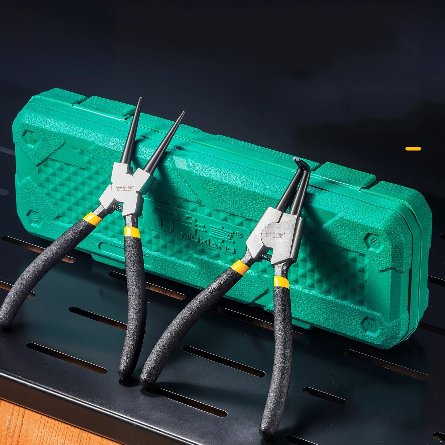 4-Piece Internal & External Circlip Pliers Set