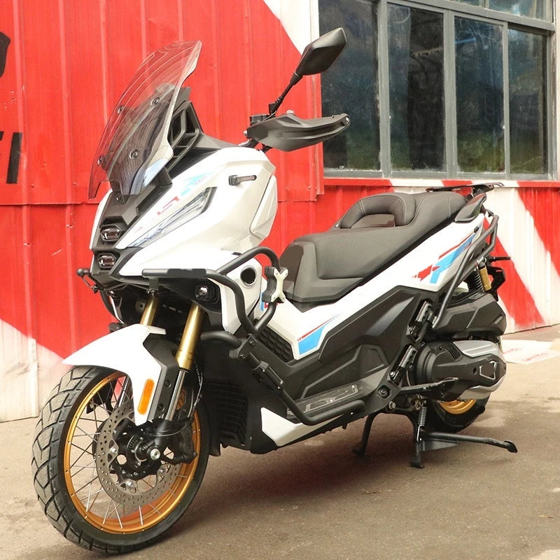 VOGE SR450X front three-quarter view with protection bars