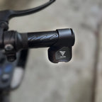 Acceleratore per moto con clip di assistenza per la presa dell'acceleratore per VOGE