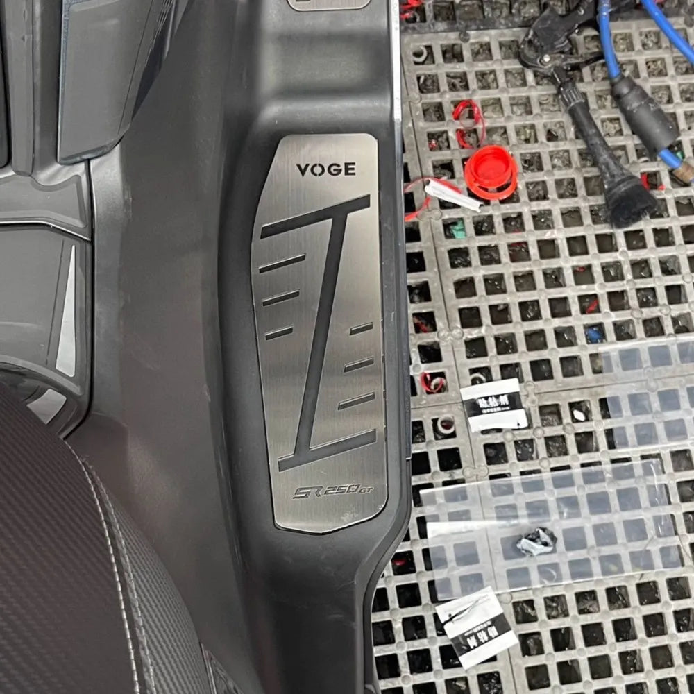 Aluminum Foot Peg Rest Pedal Plate Set for VOGE SR250GT (SR3)